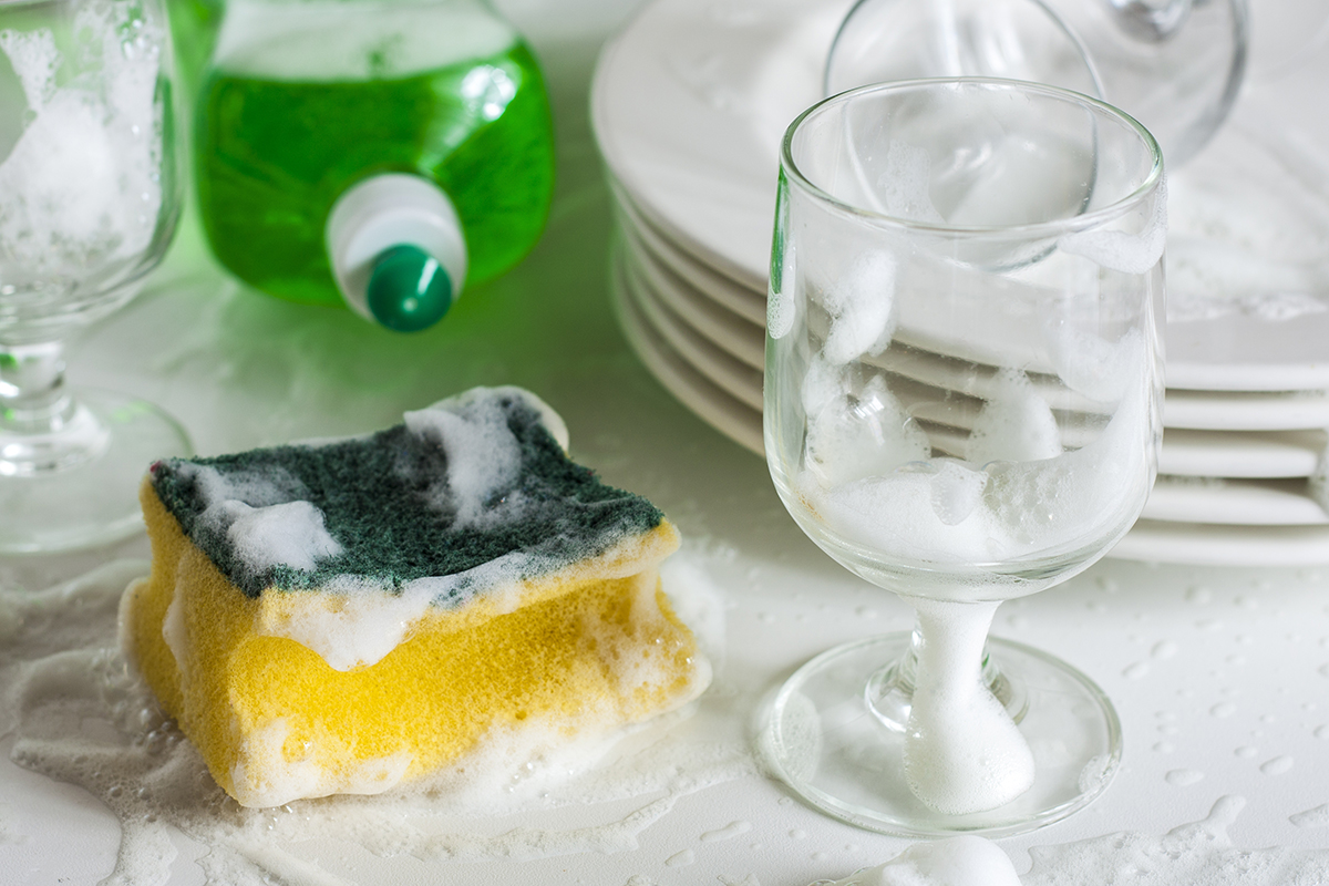 biohomecares - 5 extraordinary uses for dishwashing liquid